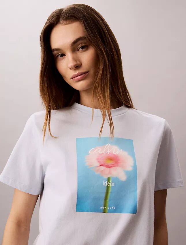 Camiseta clásica con gráfico de margaritas Camiseta clásica con gráfico de margaritas