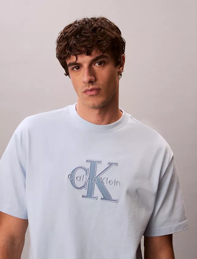 Camiseta clásica con gráfico del contorno del Monólogo Camiseta clásica con gráfico del contorno del Monólogo