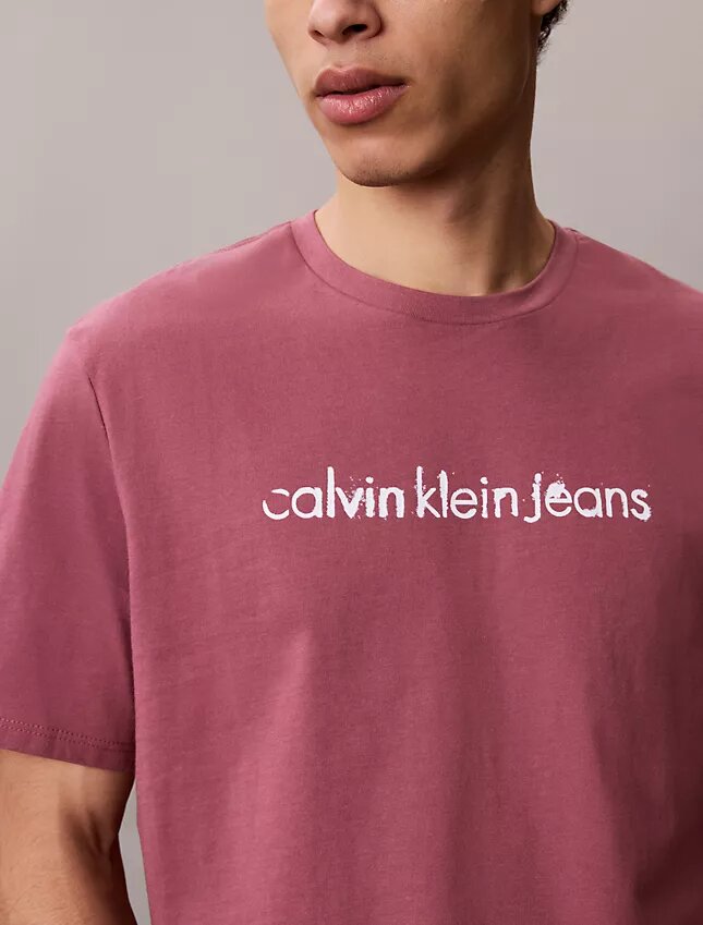 Camiseta clásica con gráfico del logotipo en minúsculas Camiseta clásica con gráfico del logotipo en minúsculas