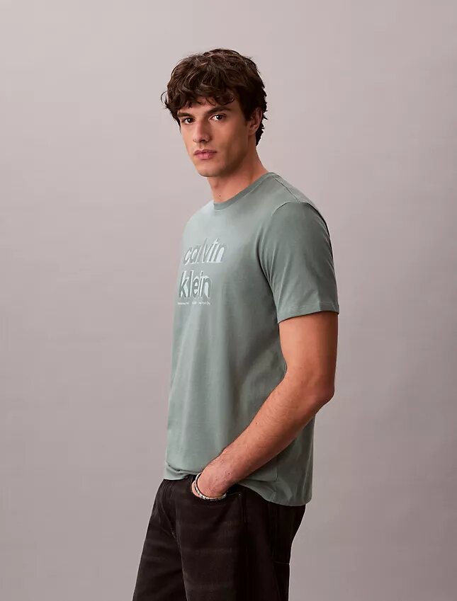 Camiseta clásica con gráfico del logotipo en sombra Camiseta clásica con gráfico del logotipo en sombra