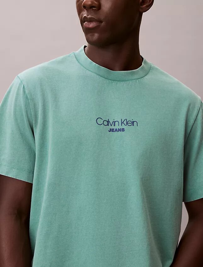 Camiseta clásica con gráfico del logotipo y lavado ácido Camiseta clásica con gráfico del logotipo y lavado ácido