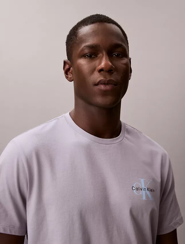Camiseta clásica con gráfico Monólogo Camiseta clásica con gráfico Monólogo