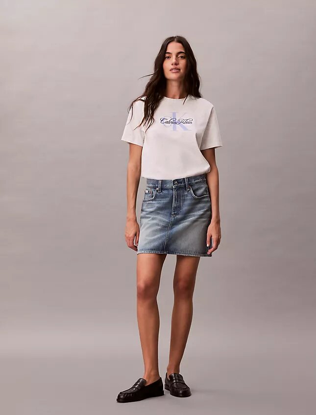 Camiseta clásica con gráfico «Script Monologo» Camiseta clásica con gráfico «Script Monologo»