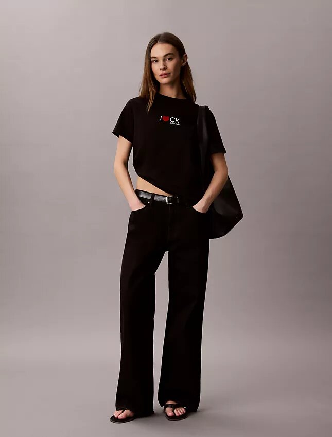Camiseta clásica con logo de corazón Camiseta clásica con logo de corazón