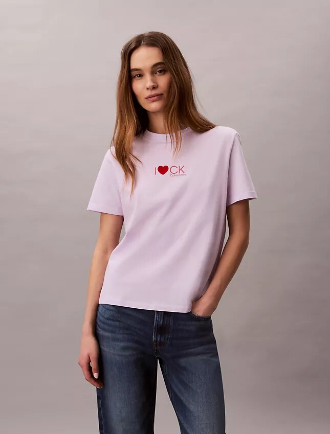 Camiseta clásica con logo de corazón Camiseta clásica con logo de corazón