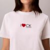 Camiseta clásica con logo de corazón Camiseta clásica con logo de corazón