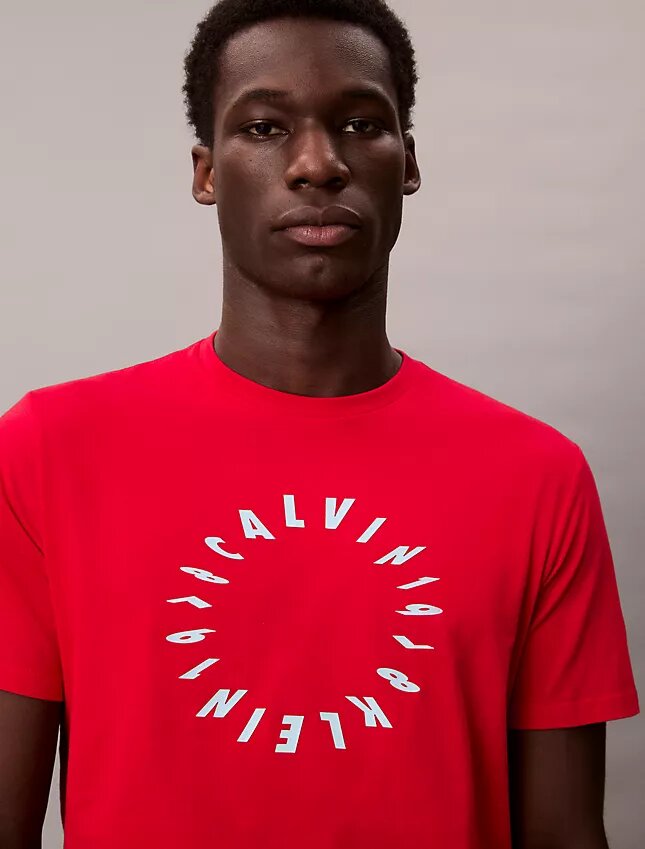 Camiseta clásica con logotipo circular Camiseta clásica con logotipo circular