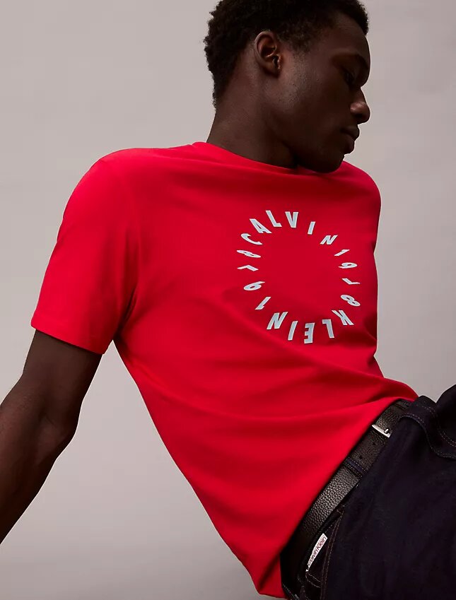 Camiseta clásica con logotipo circular Camiseta clásica con logotipo circular