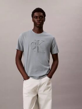 Camiseta clásica con Monogram en relieve