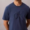 Camiseta clásica con Monogram en relieve Camiseta clásica con Monogram en relieve