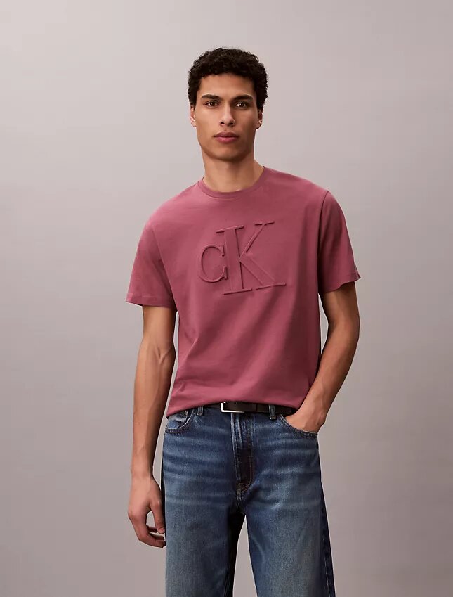 Camiseta clásica con Monogram en relieve Camiseta clásica con Monogram en relieve