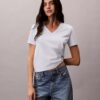 Camiseta con cuello en V y Monogram Camiseta con cuello en V y Monogram
