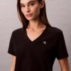 Camiseta con cuello en V y Monogram Camiseta con cuello en V y Monogram