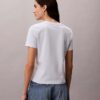 Camiseta con cuello en V y Monogram Camiseta con cuello en V y Monogram