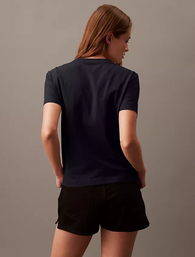 Camiseta con logotipo de archivo Camiseta con logotipo de archivo