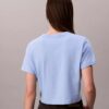 Camiseta corta de corte cuadrado con logotipo en letra cursiva Camiseta corta de corte cuadrado con logotipo en letra cursiva