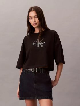 Camiseta corta de corte cuadrado Monólogo