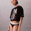 Camiseta corta holgada «Pride Viva Love» de Marc Hundley Camiseta corta holgada «Pride Viva Love» de Marc Hundley