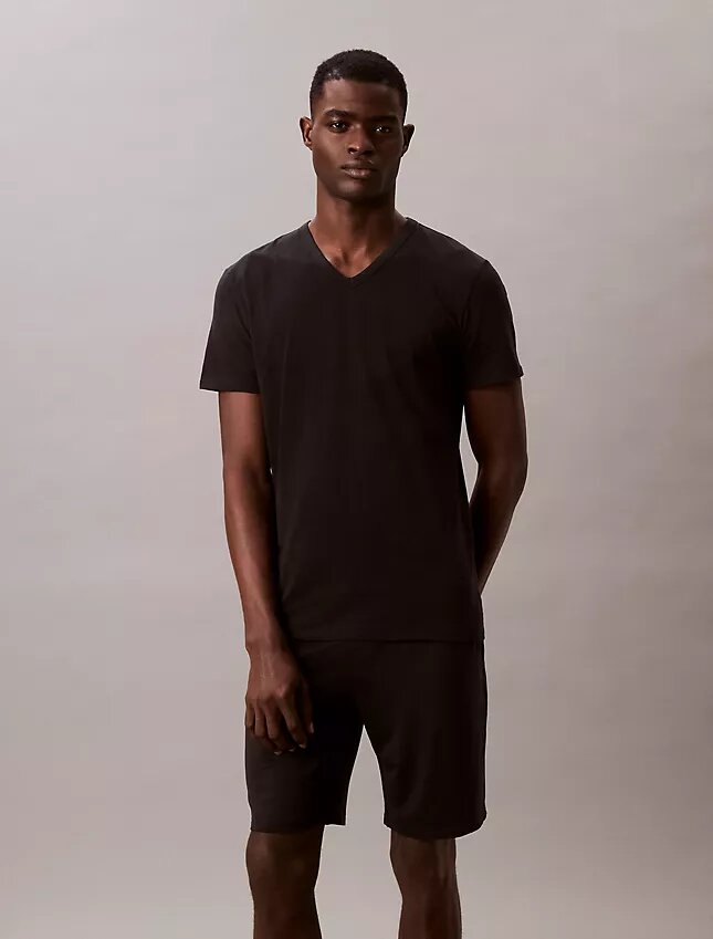 Camiseta de cuello en V de corte ajustado, paquete de 3, mezcla de Cotton Stretch Camiseta de cuello en V de corte ajustado, paquete de 3, mezcla de Cotton Stretch