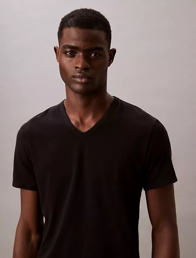 Camiseta de cuello en V de corte ajustado, paquete de 3, mezcla de Cotton Stretch Camiseta de cuello en V de corte ajustado, paquete de 3, mezcla de Cotton Stretch