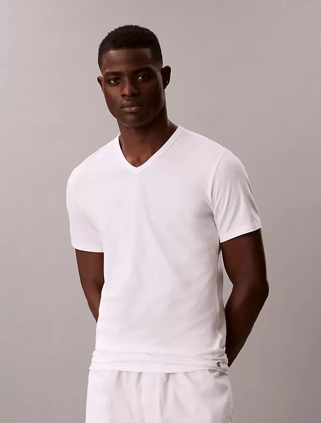 Camiseta de cuello en V de corte ajustado, paquete de 3, mezcla de Cotton Stretch Camiseta de cuello en V de corte ajustado, paquete de 3, mezcla de Cotton Stretch