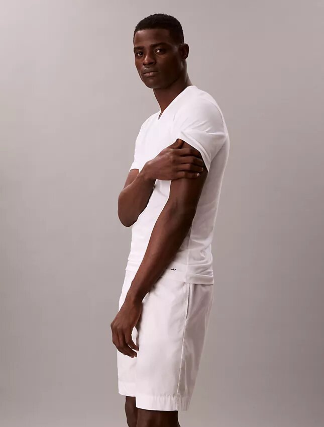 Camiseta de cuello en V de corte ajustado, paquete de 3, mezcla de Cotton Stretch Camiseta de cuello en V de corte ajustado, paquete de 3, mezcla de Cotton Stretch