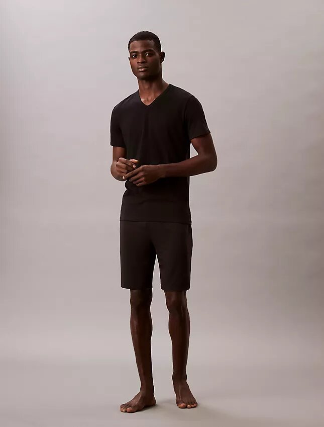 Camiseta de cuello en V de corte ajustado, paquete de 3, mezcla de Cotton Stretch Camiseta de cuello en V de corte ajustado, paquete de 3, mezcla de Cotton Stretch