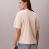 Camiseta de cuello redondo con corte holgado y logotipo estándar Camiseta de cuello redondo con corte holgado y logotipo estándar