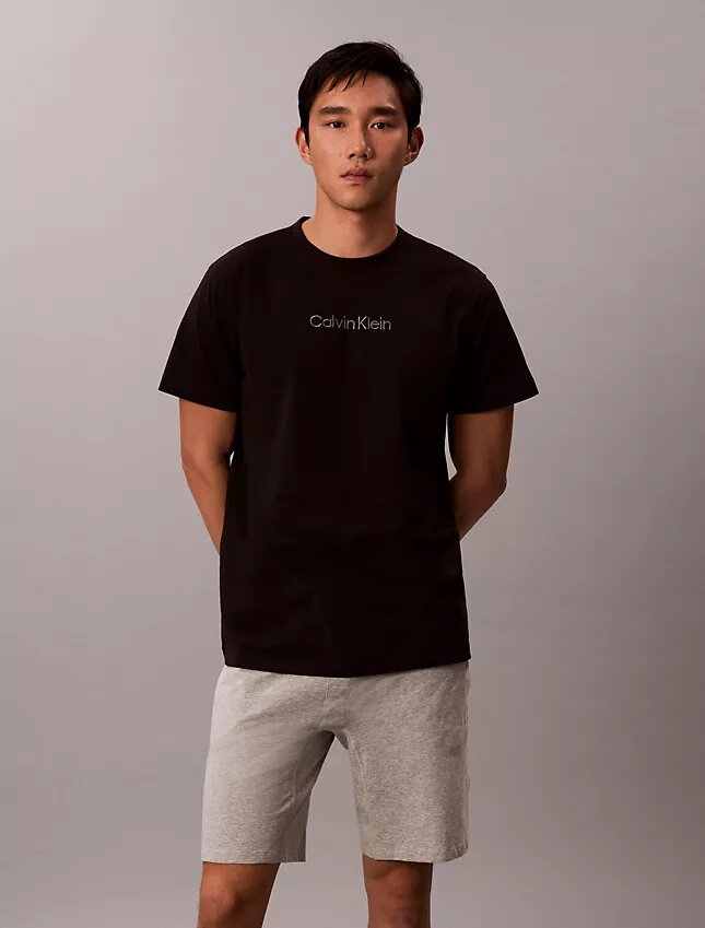 Camiseta de dormir con el logotipo de Calvin Klein Camiseta de dormir con el logotipo de Calvin Klein