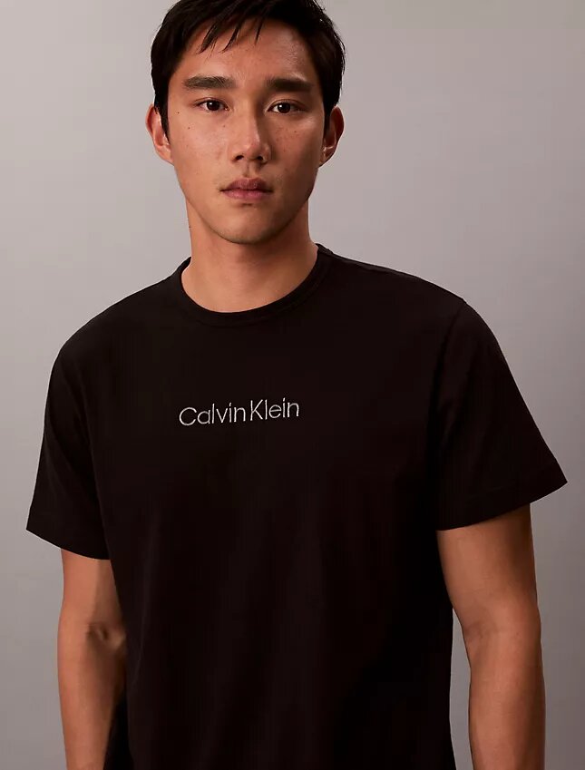 Camiseta de dormir con el logotipo de Calvin Klein Camiseta de dormir con el logotipo de Calvin Klein