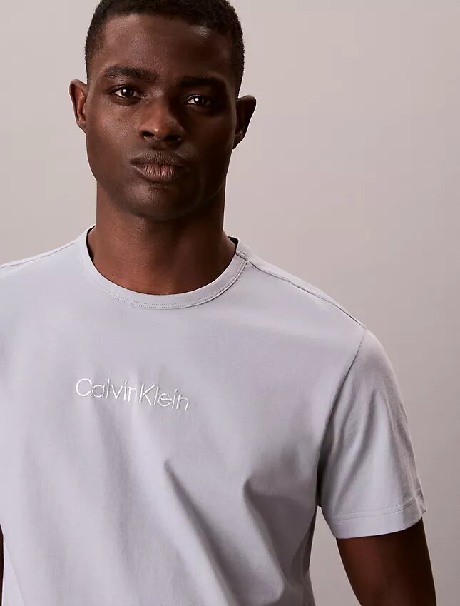 Camiseta de dormir con el logotipo de Calvin Klein Camiseta de dormir con el logotipo de Calvin Klein