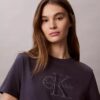 Camiseta gráfica de felpa para bebé con el diseño «Monólogo» Camiseta gráfica de felpa para bebé con el diseño «Monólogo»
