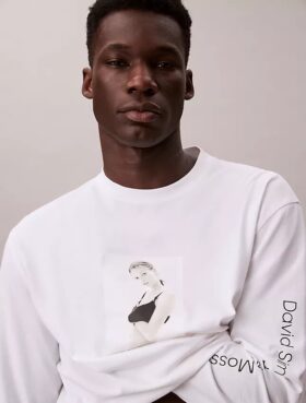 Camiseta gráfica holgada de manga larga de Kate Moss
