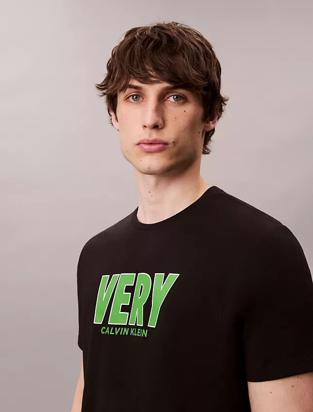 Camiseta holgada con estampado muy llamativo Camiseta holgada con estampado muy llamativo