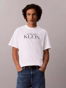 Camiseta holgada con gráfico del logotipo
