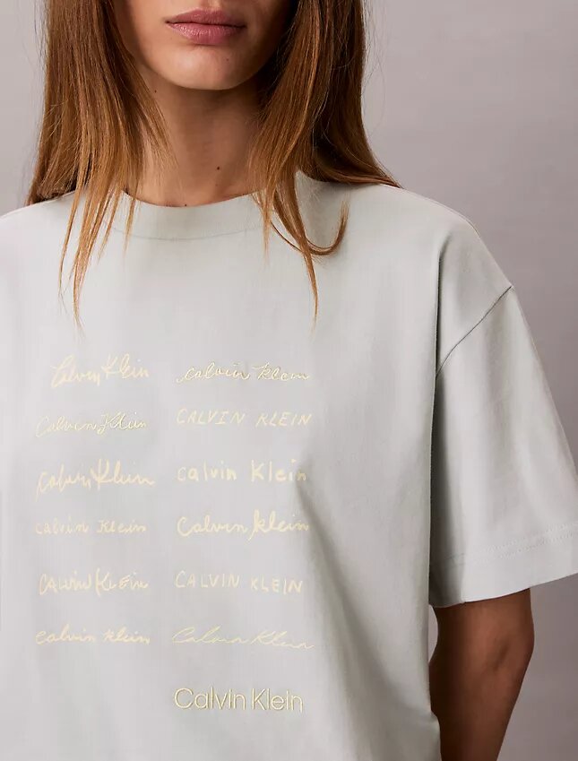 Camiseta holgada con gráfico del logotipo Camiseta holgada con gráfico del logotipo