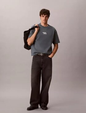 Camiseta holgada con gráfico del logotipo de 1989 bordado