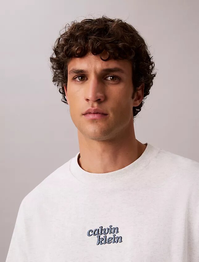 Camiseta holgada con gráfico del logotipo de 1989 bordado Camiseta holgada con gráfico del logotipo de 1989 bordado