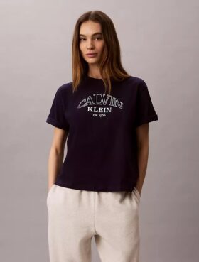Camiseta holgada con gráfico del logotipo del arco