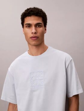 Camiseta holgada con gráfico del logotipo del emblema