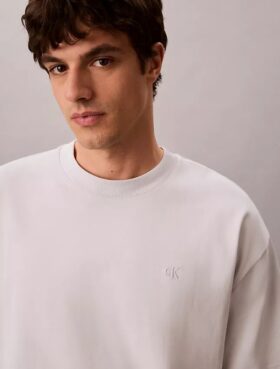 Camiseta holgada con gráfico Monólogo desgastado