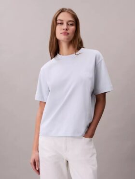 Camiseta holgada con logotipo bordado