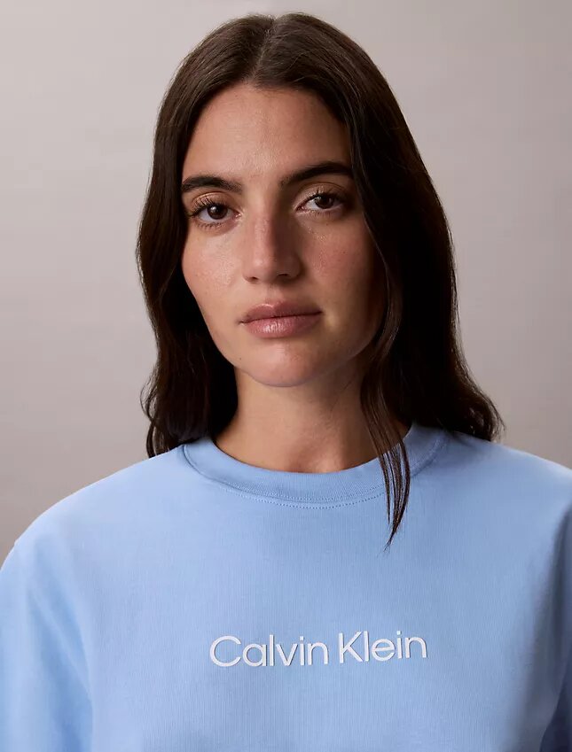 Camiseta holgada con logotipo estándar Camiseta holgada con logotipo estándar