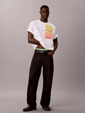 Camiseta holgada con logotipo llamativo Pride