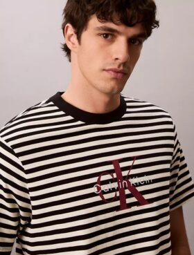 Camiseta holgada con rayas y Monogram