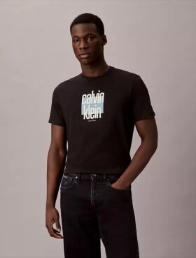 Camiseta moderna con logotipo gráfico de Calvin Klein