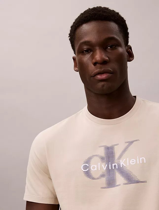 Camiseta Monólogo con efecto de movimiento difuminado Camiseta Monólogo con efecto de movimiento difuminado