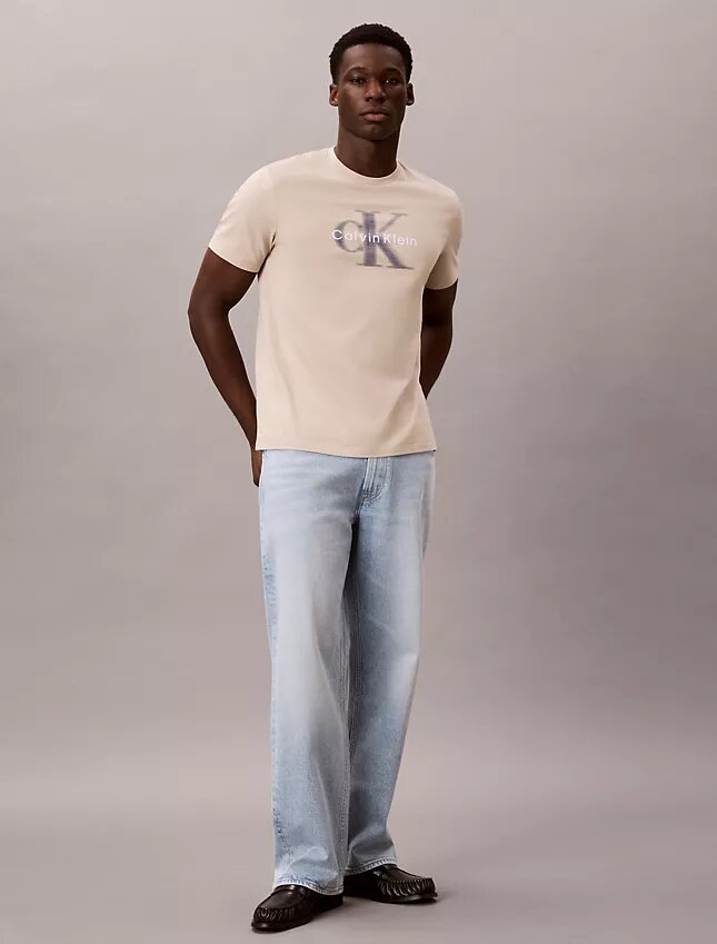 Camiseta Monólogo con efecto de movimiento difuminado Camiseta Monólogo con efecto de movimiento difuminado