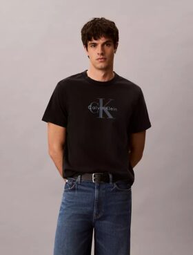 Camiseta Monologo con lavado ácido