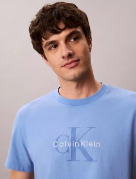 Camiseta Monologo con lavado ácido